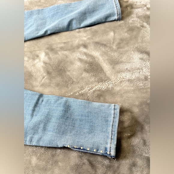 Levi's Women's 311 Shaping Skinny Ankle Jeans - Picture 12 of 12